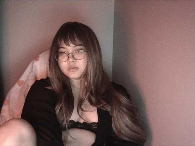 HoneyMoans live cam on BongaCams