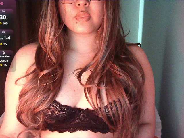 HoneyMoans live cam on BongaCams