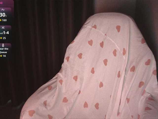 HoneyMoans live webcam show