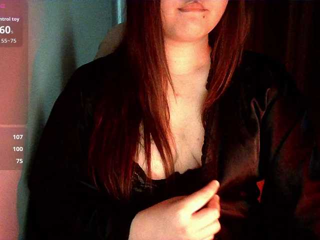 HoneyMoans live cam on BongaCams