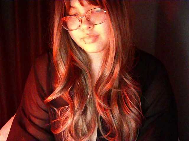 HoneyMoans live cam on BongaCams