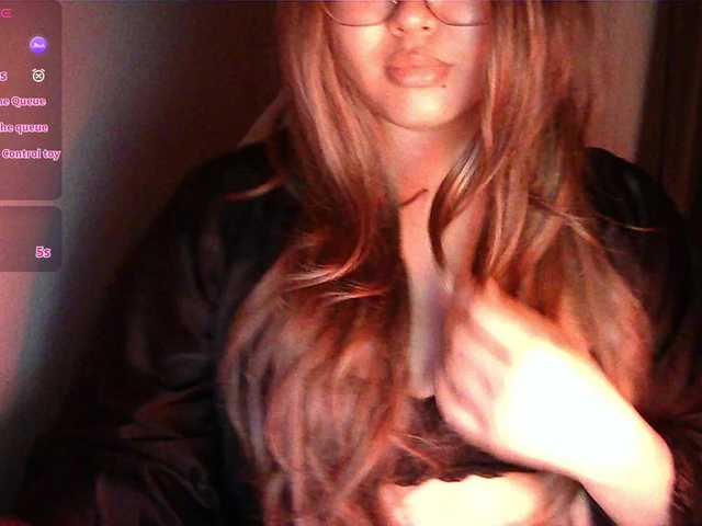 HoneyMoans live cam on BongaCams