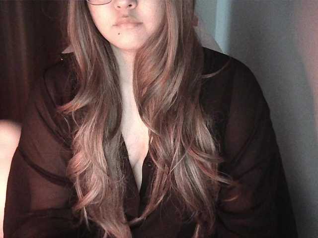 HoneyMoans live cam on BongaCams
