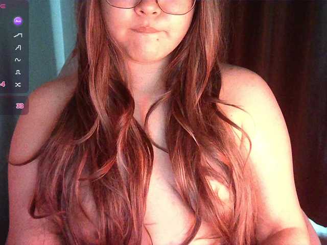 HoneyMoans live cam on BongaCams