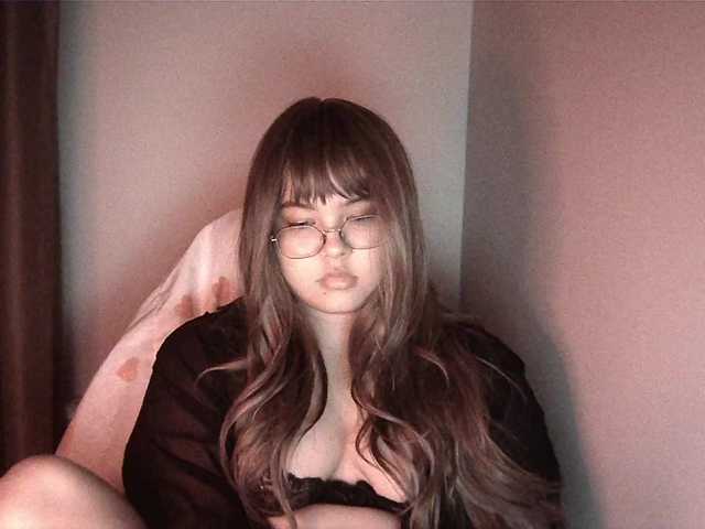 HoneyMoans live cam on BongaCams