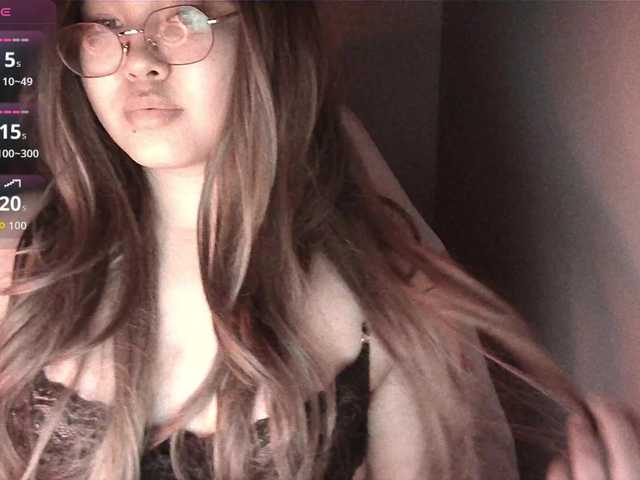 HoneyMoans live cam on BongaCams