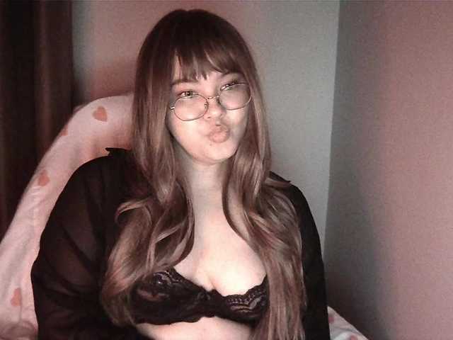 HoneyMoans live cam on BongaCams