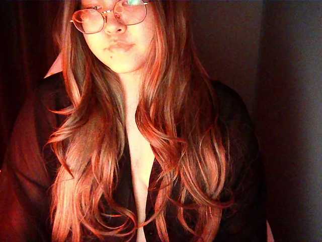 HoneyMoans live cam on BongaCams