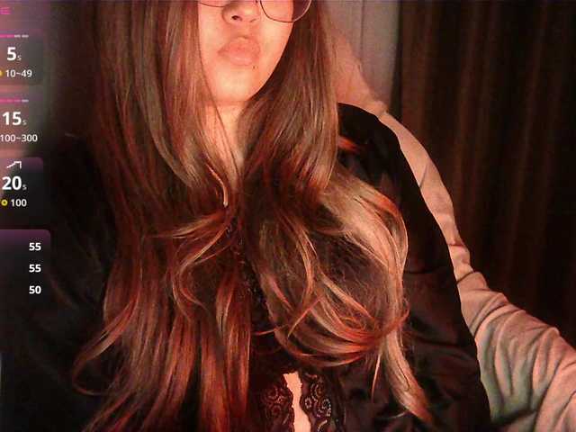 HoneyMoans live cam on BongaCams