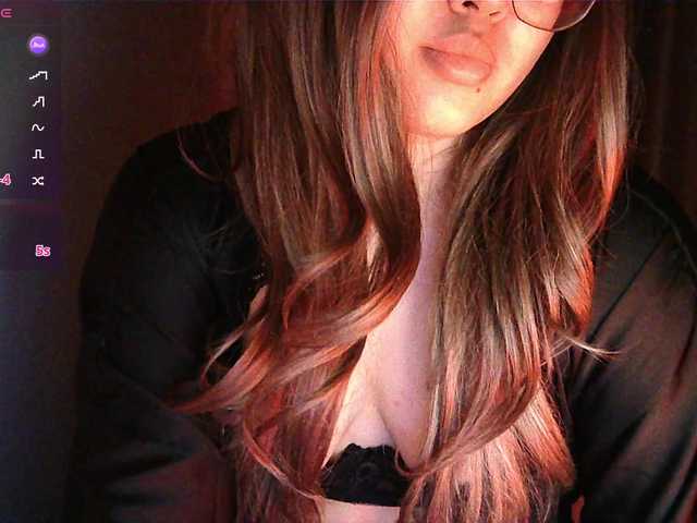 HoneyMoans live cam on BongaCams