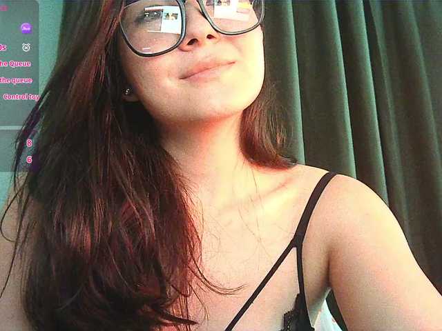 HoneyMoans live cam on BongaCams