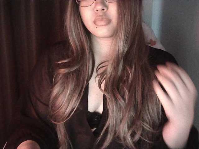 HoneyMoans live cam on BongaCams