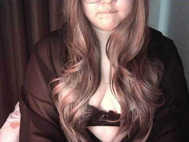 HoneyMoans live cam on BongaCams