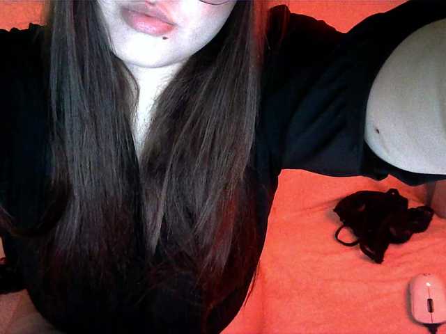 HoneyMoans live cam on BongaCams