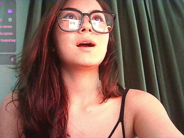 HoneyMoans live cam on BongaCams