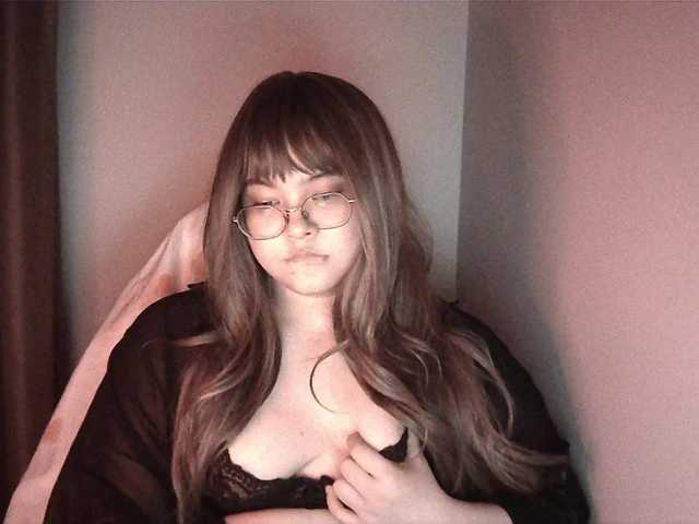 HoneyMoans live cam on BongaCams