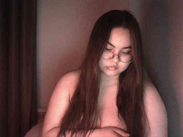 HoneyMoans webcam