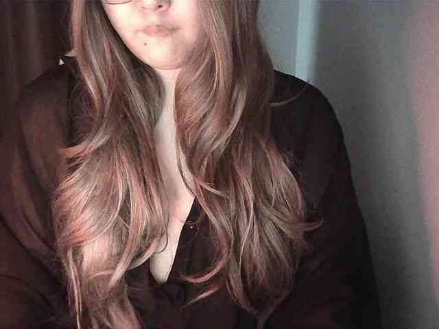 HoneyMoans webcam