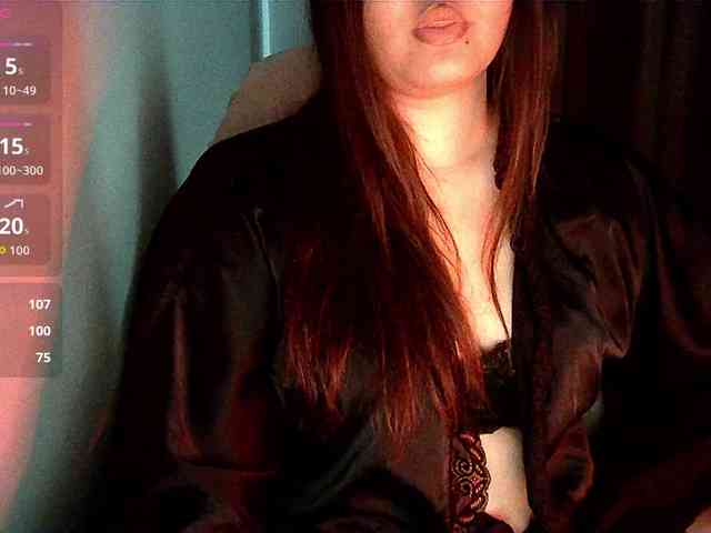HoneyMoans webcam