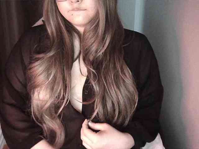 HoneyMoans webcam