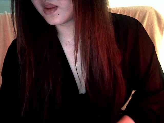 HoneyMoans webcam