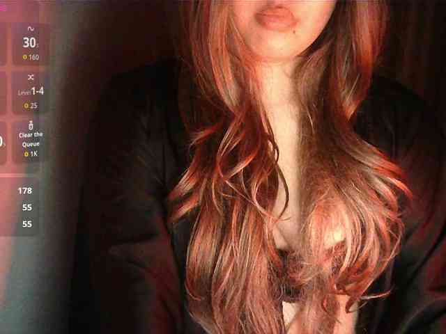 HoneyMoans webcam