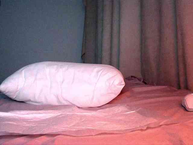 HoneyMoans webcam