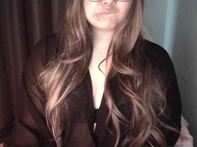 HoneyMoans webcam