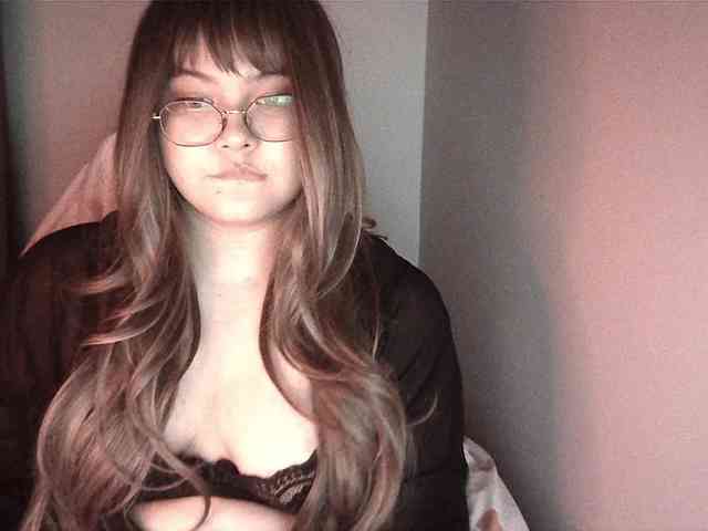 HoneyMoans webcam