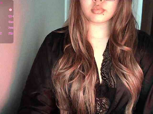 HoneyMoans webcam