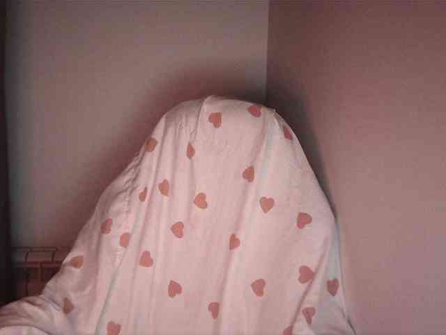 HoneyMoans webcam