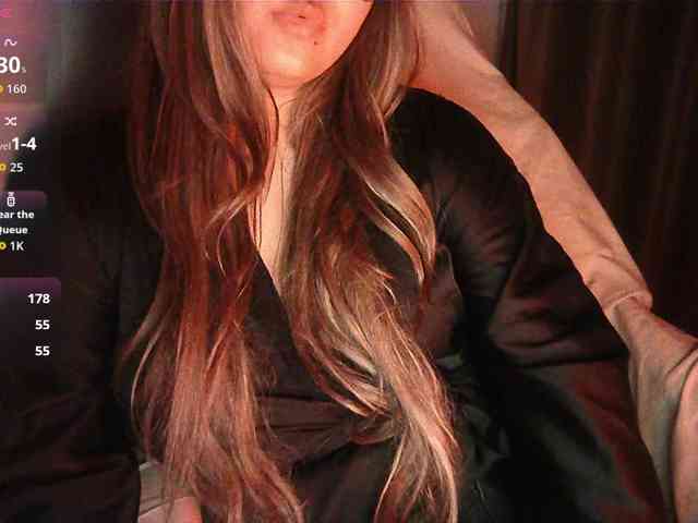 HoneyMoans webcam