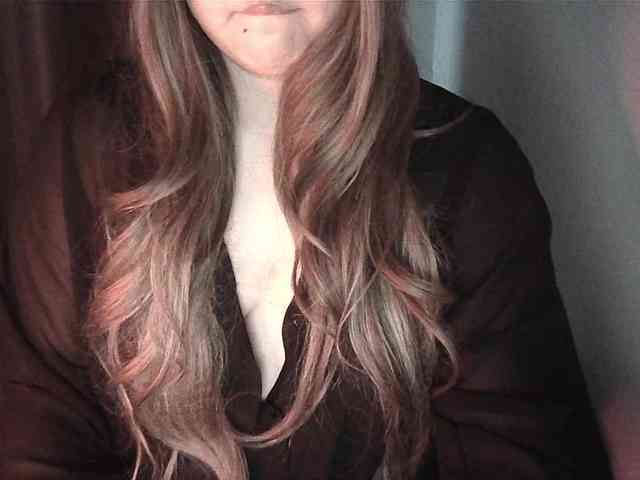 HoneyMoans webcam