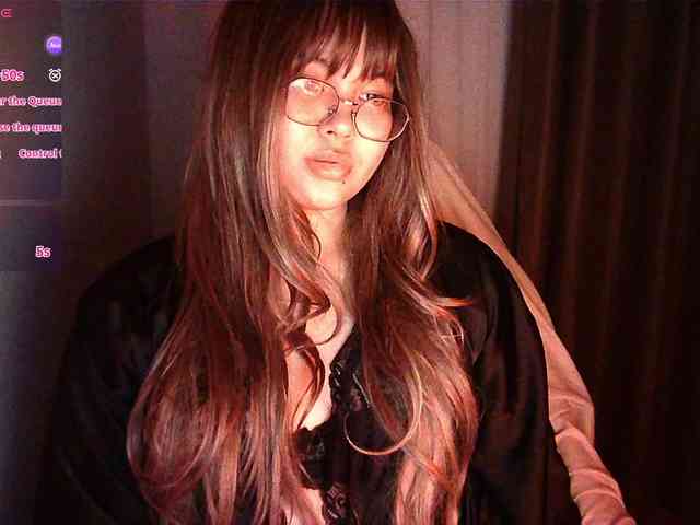 HoneyMoans webcam