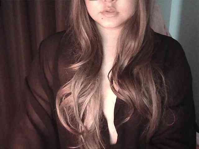 HoneyMoans webcam