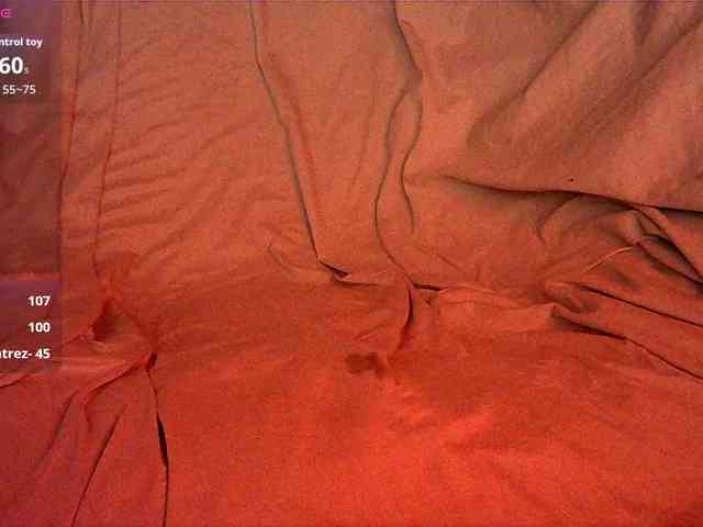 HoneyMoans webcam