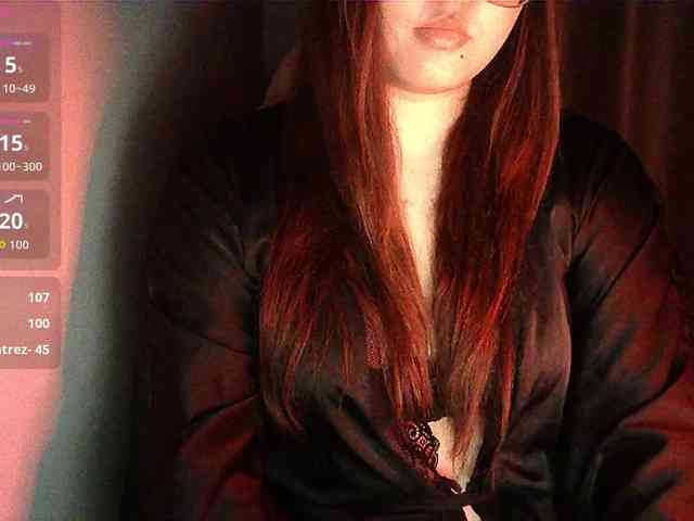 HoneyMoans webcam