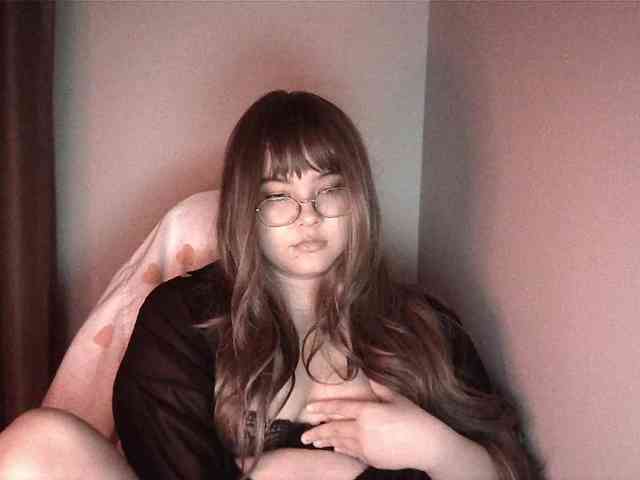 HoneyMoans webcam