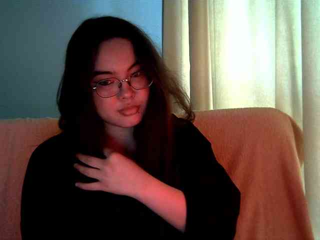 HoneyMoans webcam