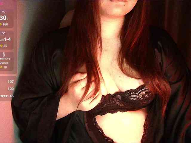 HoneyMoans webcam