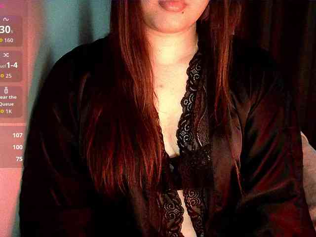 HoneyMoans webcam