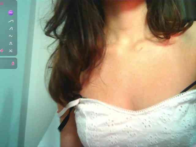 HoneyMoans
