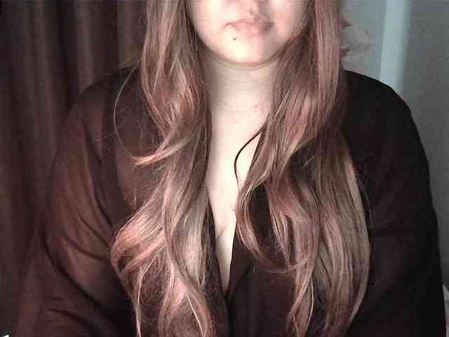 HoneyMoans webcam