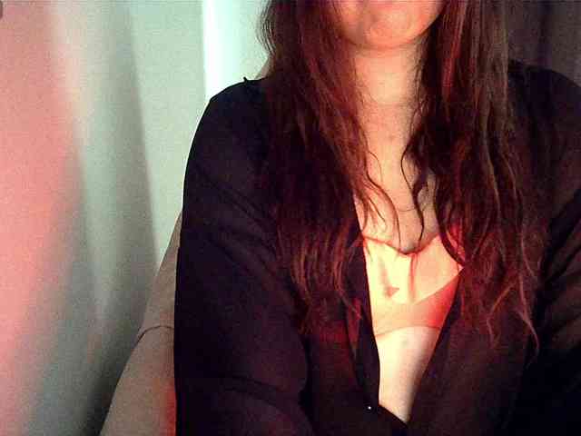 HoneyMoans webcam