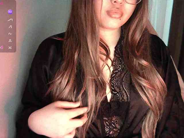 HoneyMoans webcam