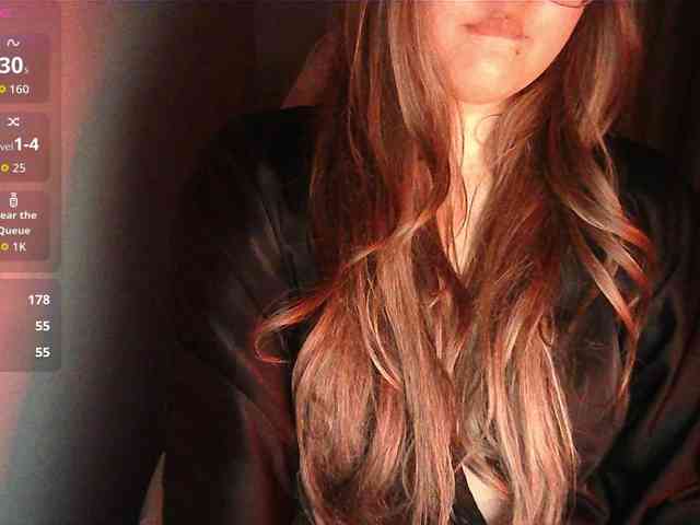 HoneyMoans webcam