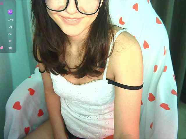 Модель: HoneyMoans