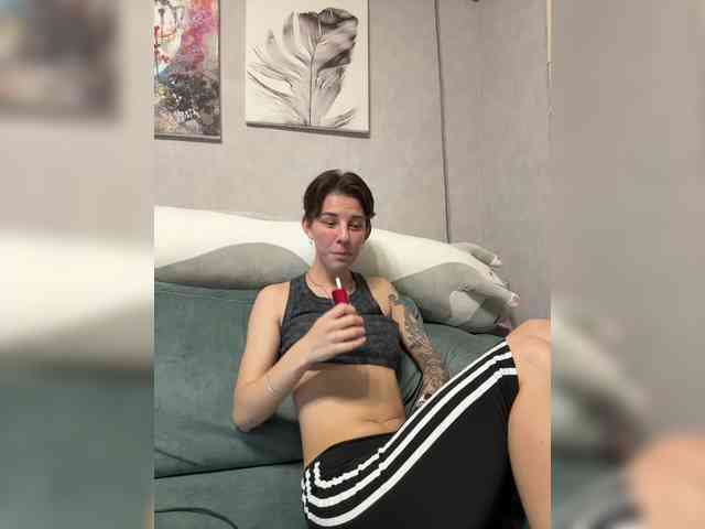 Kata-Conda Live Webcam on BongaCams