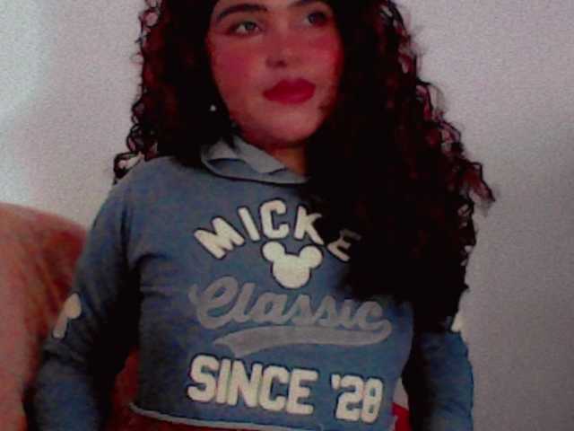 Alizon-09 live cam on BongaCams