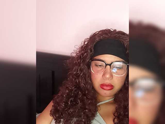 Alizon-09 live webcam show